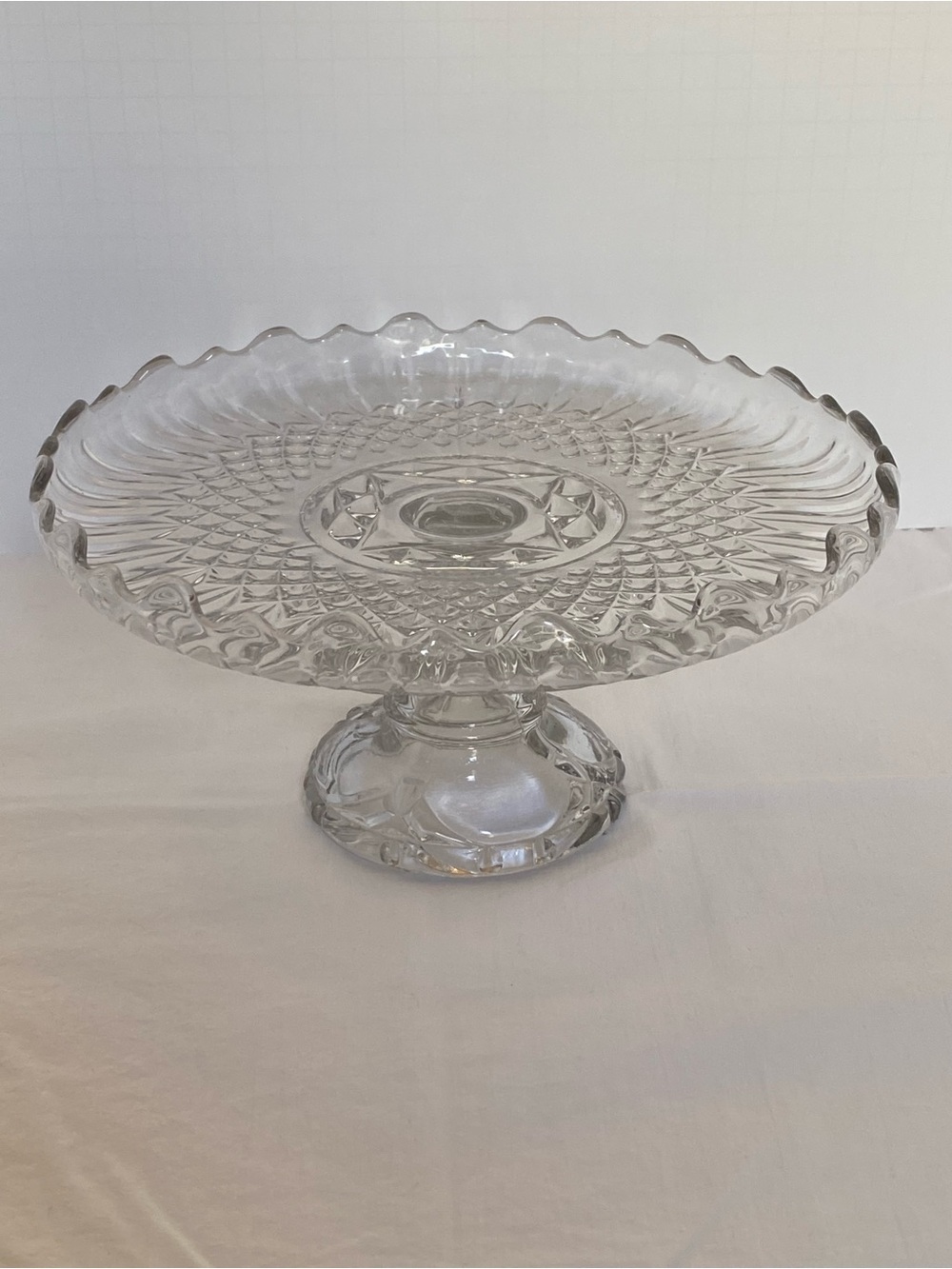 🇨🇦 Pressed Glass Pedestal Cake Stand - N.S. Diamond Ray